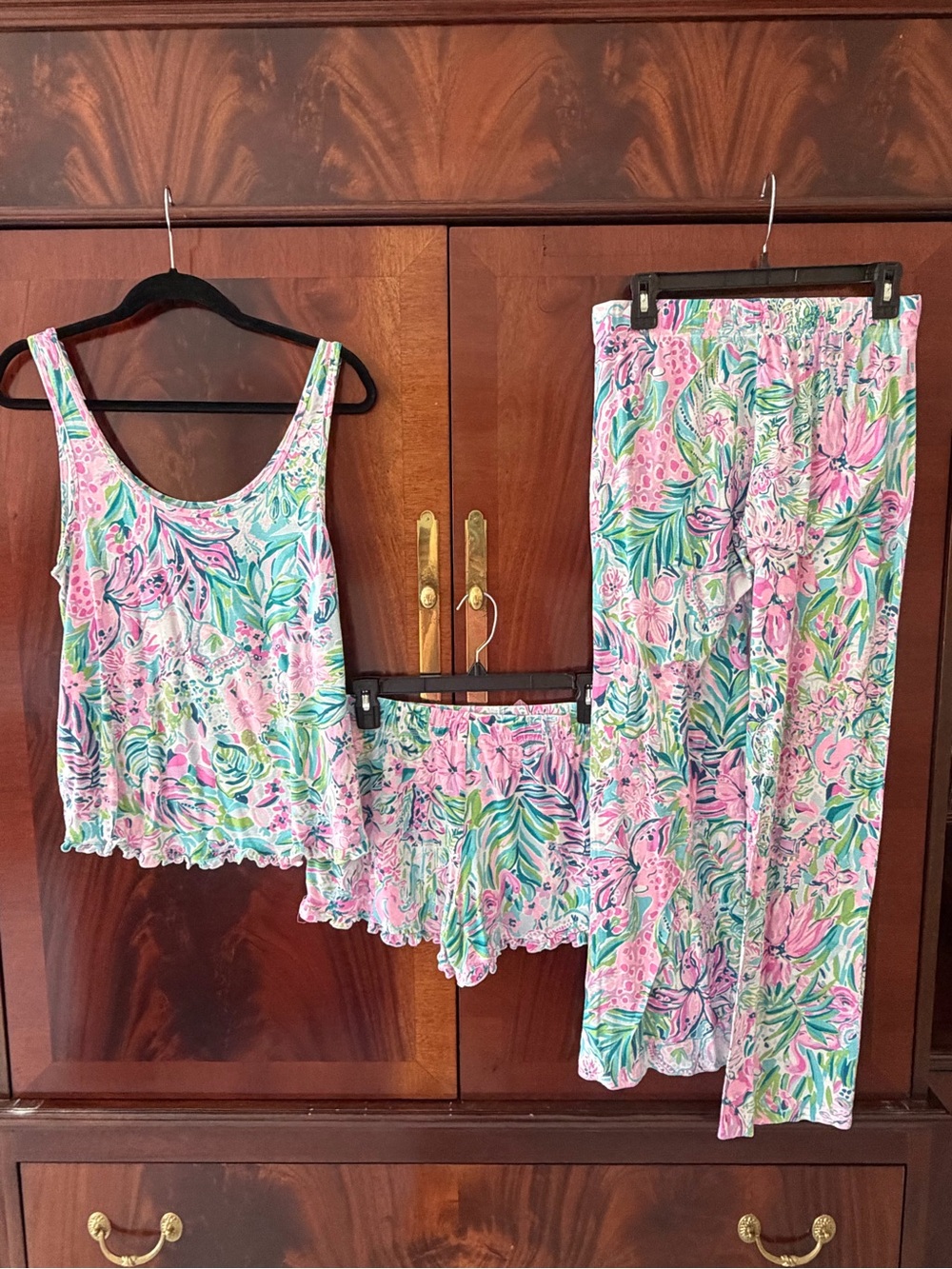 Lilly Pulitzer Lilly’s Favorite Things 3 Pc Pajama Set Tank Shorts Pants M - Picture 2 of 9